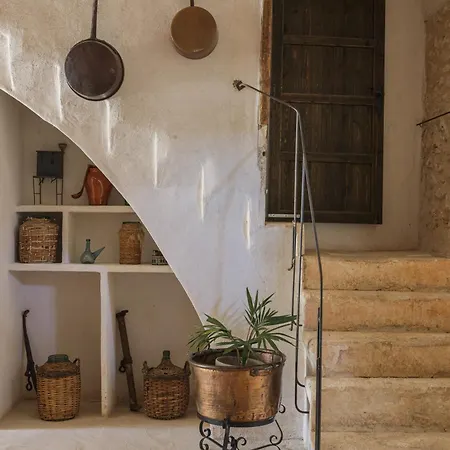 Historic Nature, Charm & Total Privacy Villa Buger